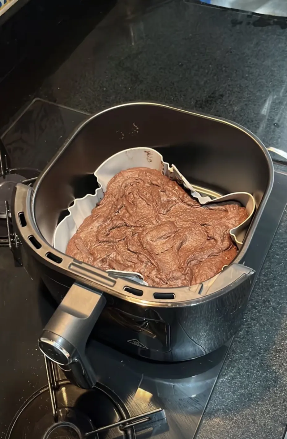 Brownie sendo preparado no cesto da Gaabor